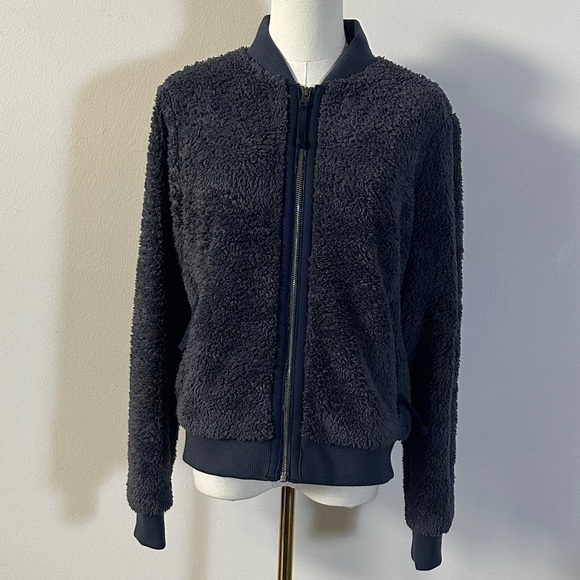 Patagonia Women Navy Fuzzy Comfy Full Zip Sherpa Bomber Jacket Athleisure Gorp M - Picture 2 of 12